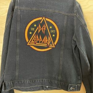 UNWORN MENS XL DEF LEPPARD DENIM JACKET